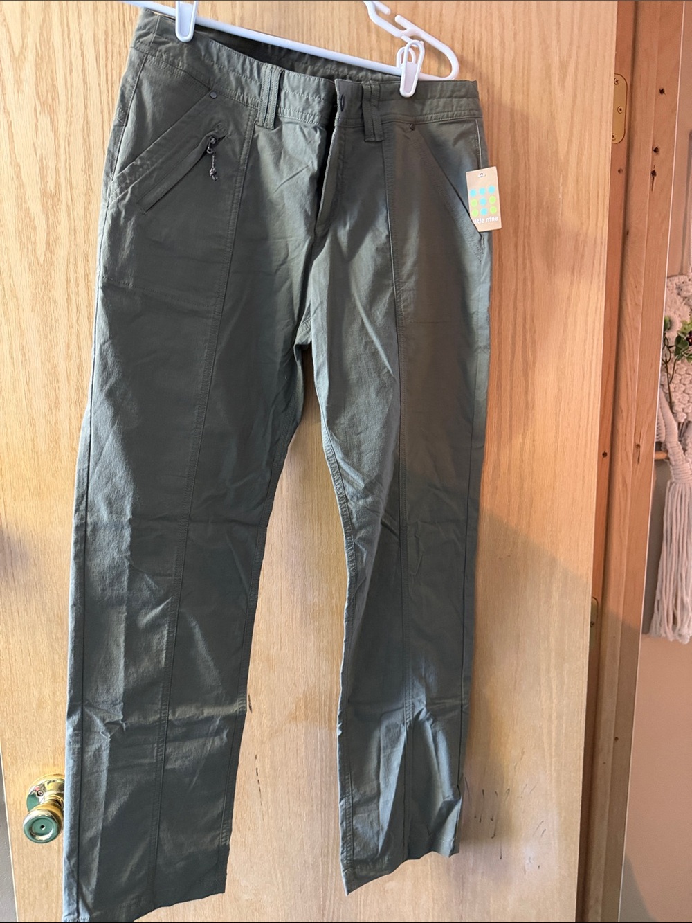 Title Nine Women’s Olive Green Utility Cargo Pants